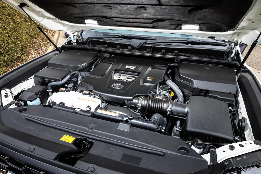 Toyota LandCruiser 300 GR Sport V6 diesel engine 