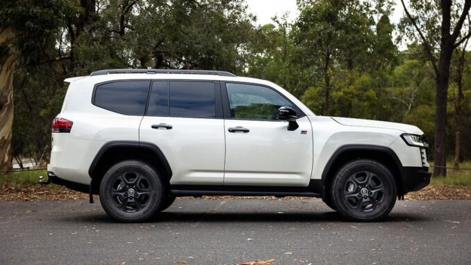 Toyota LandCruiser 300 GR Sport V6 diesel profile