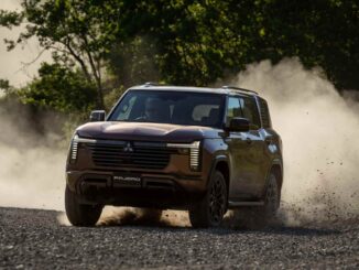 pajero_driving_on_gravel_roads09