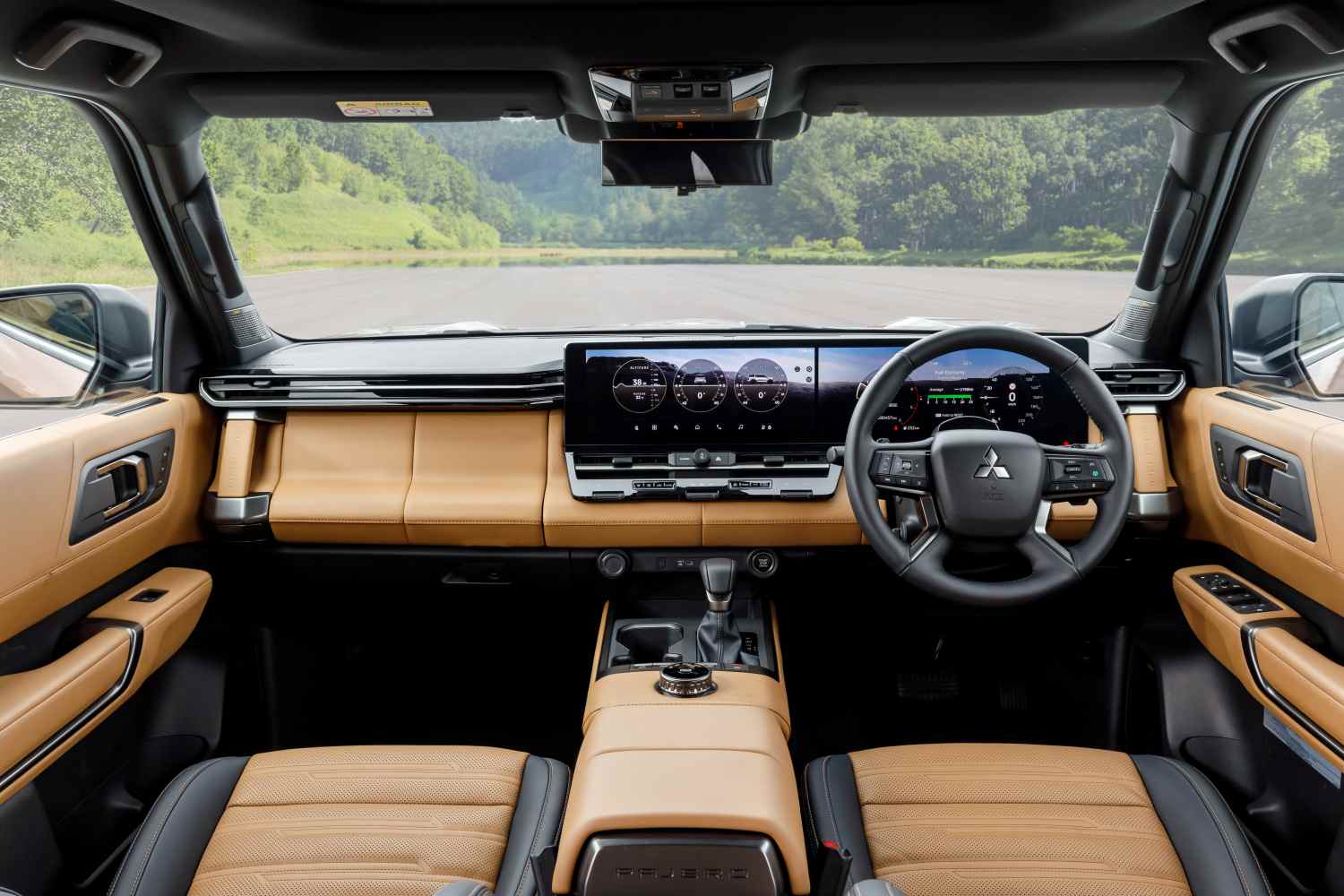 pajero_interior01