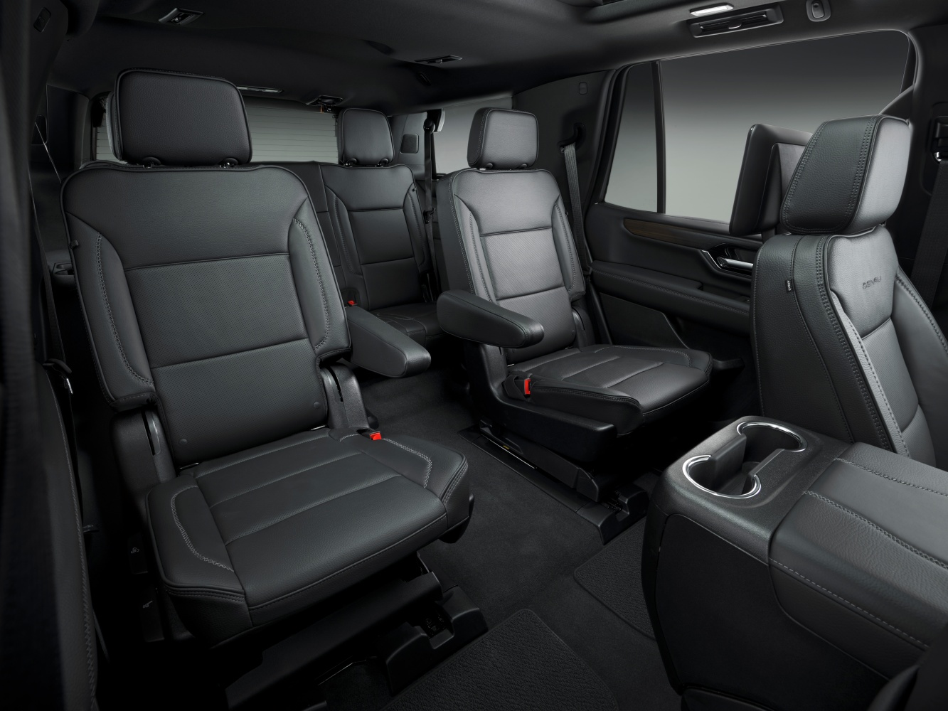 GMC Yukon Denali Signature Black | Captain’s Chairs
