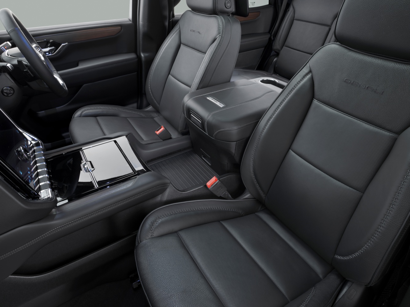 GMC Yukon Denali Signature Black | Centre Console