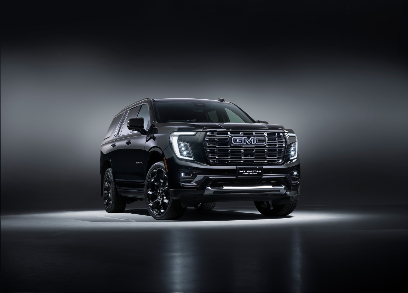 GMC Yukon Denali Signature Black