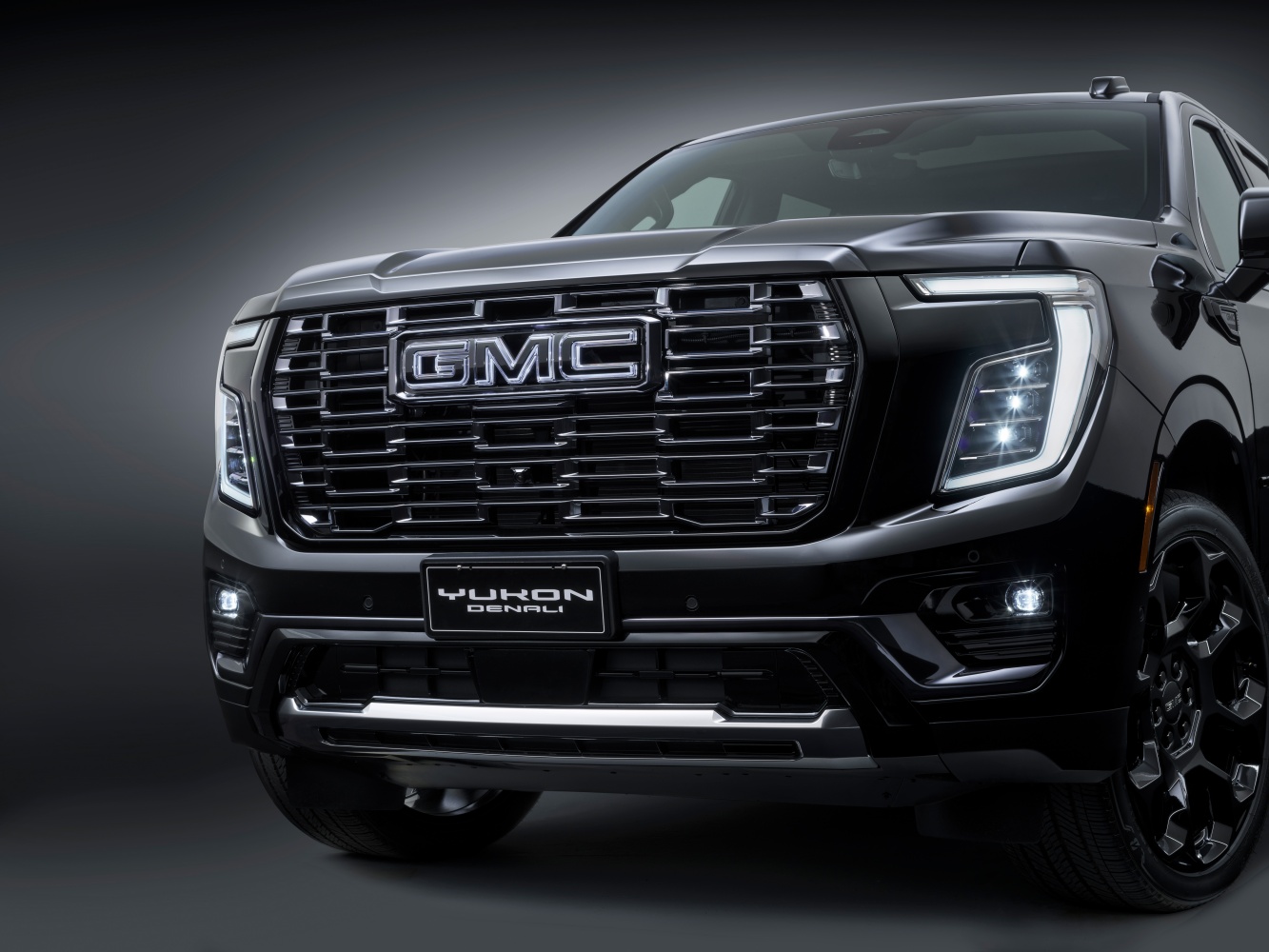 GMC Yukon Denali Signature Black